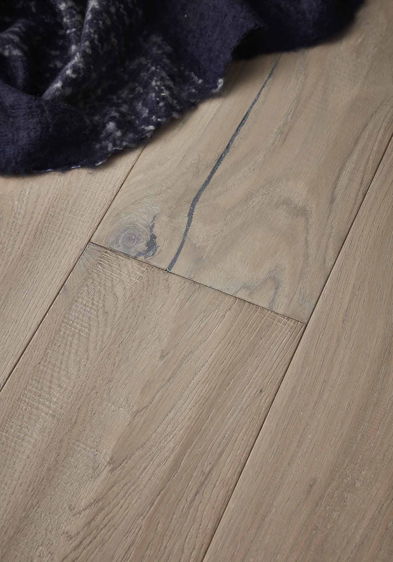 Baltra Oak