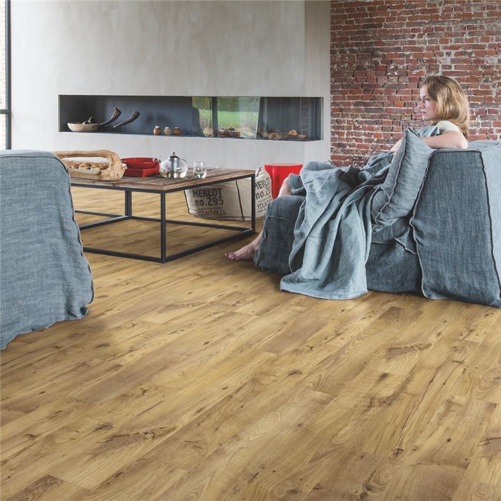ALPHA - Vintage chestnut natural with underlay ambience 1